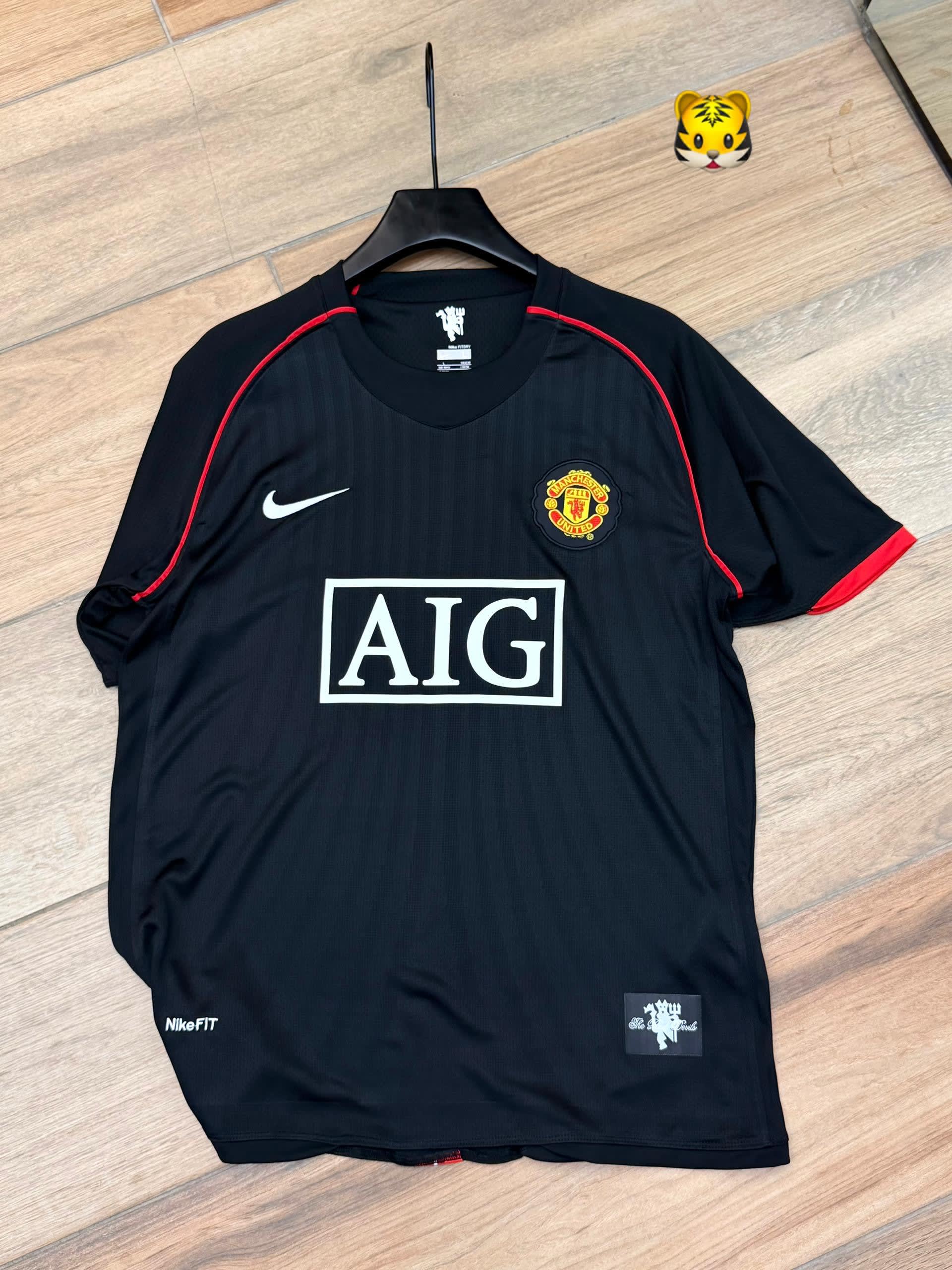 AUTHENTIC MAN UNITED AND BRAZIL RETRO KIT