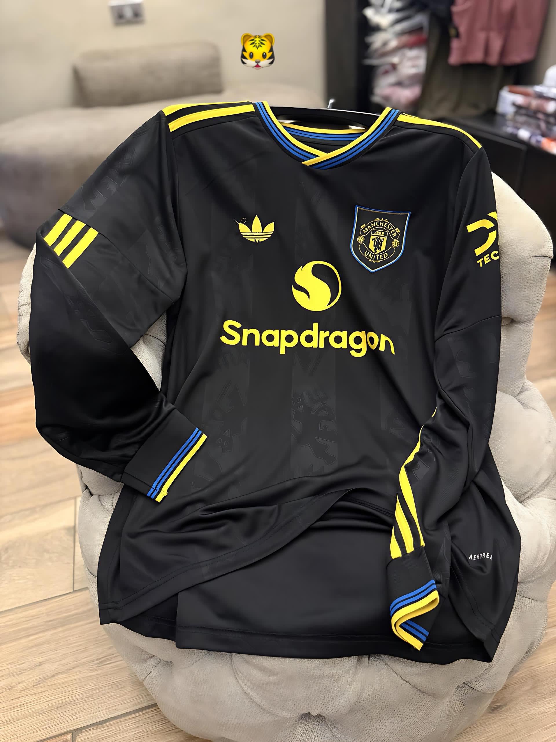 Authentic MAN UNITED AWAY 3RD KIT IN LONG-SLEEVE